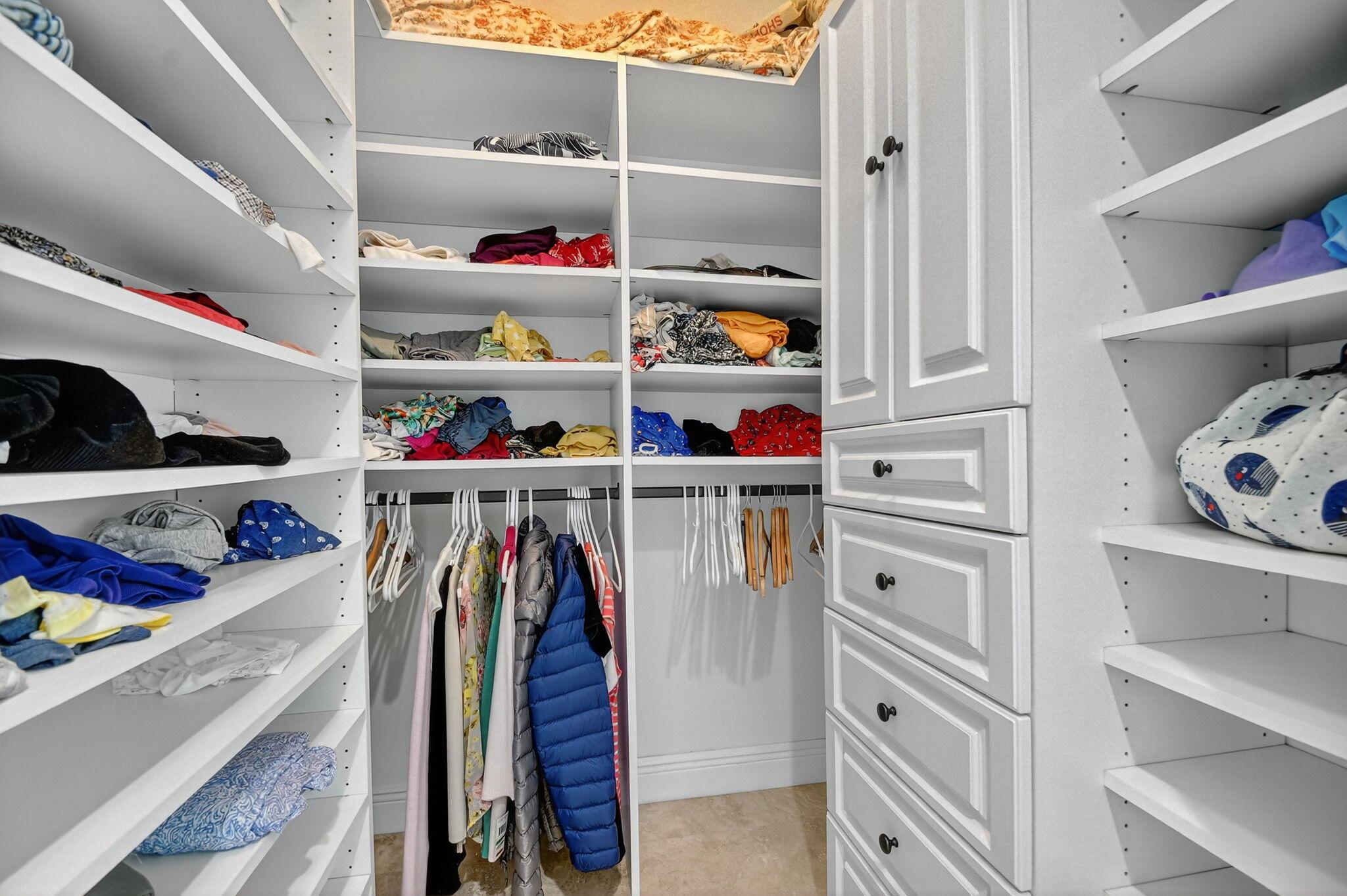 2640 Lake Shore Drive 1710