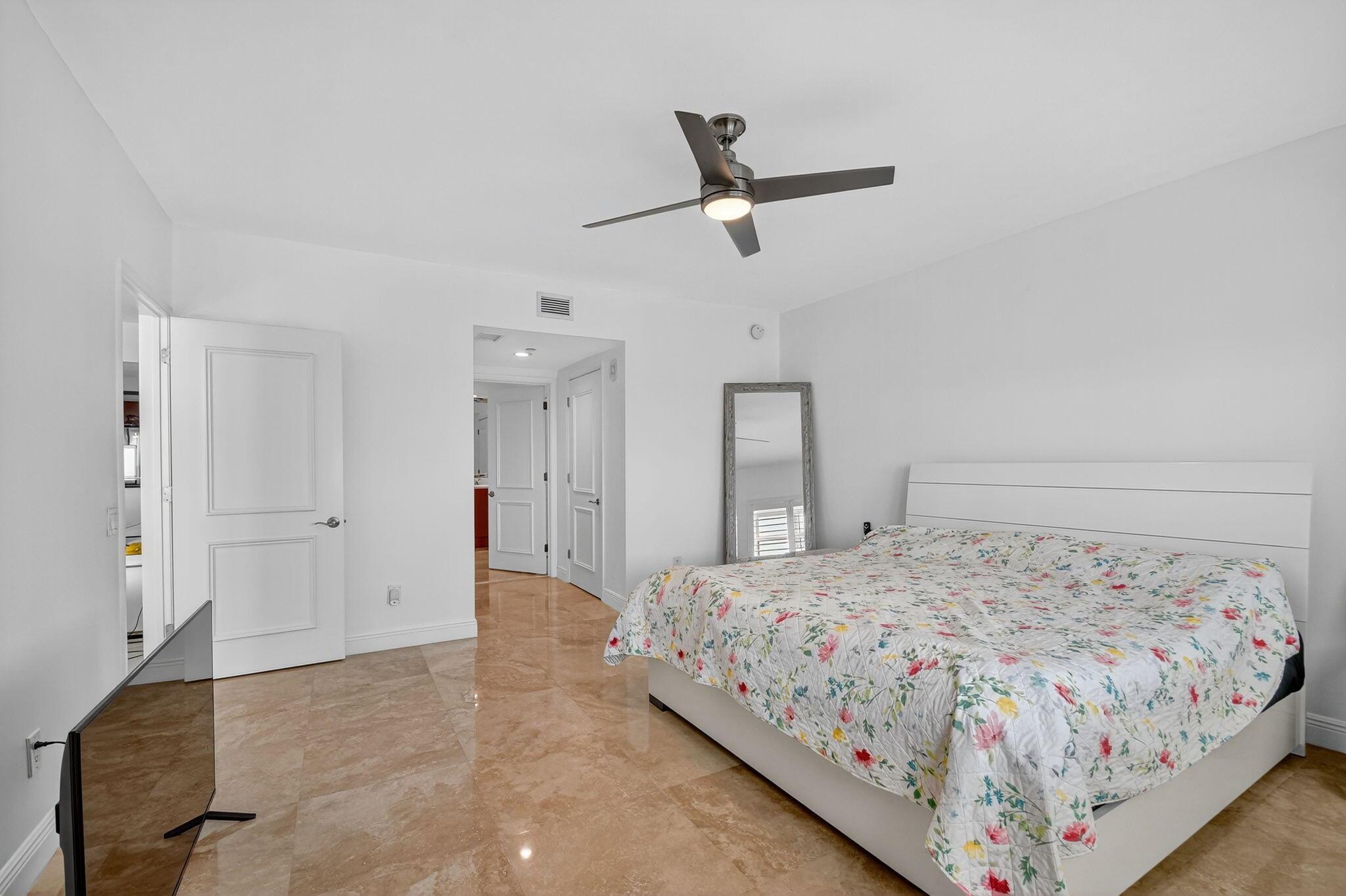 2640 Lake Shore Drive 1710