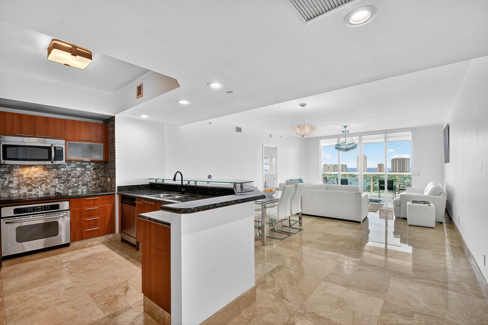 2640 Lake Shore Drive 1710