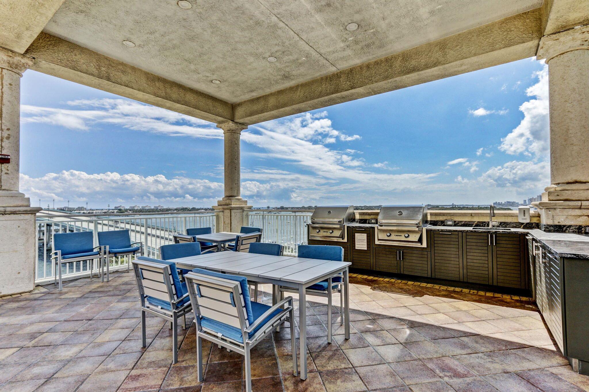 2640 Lake Shore Drive 1710