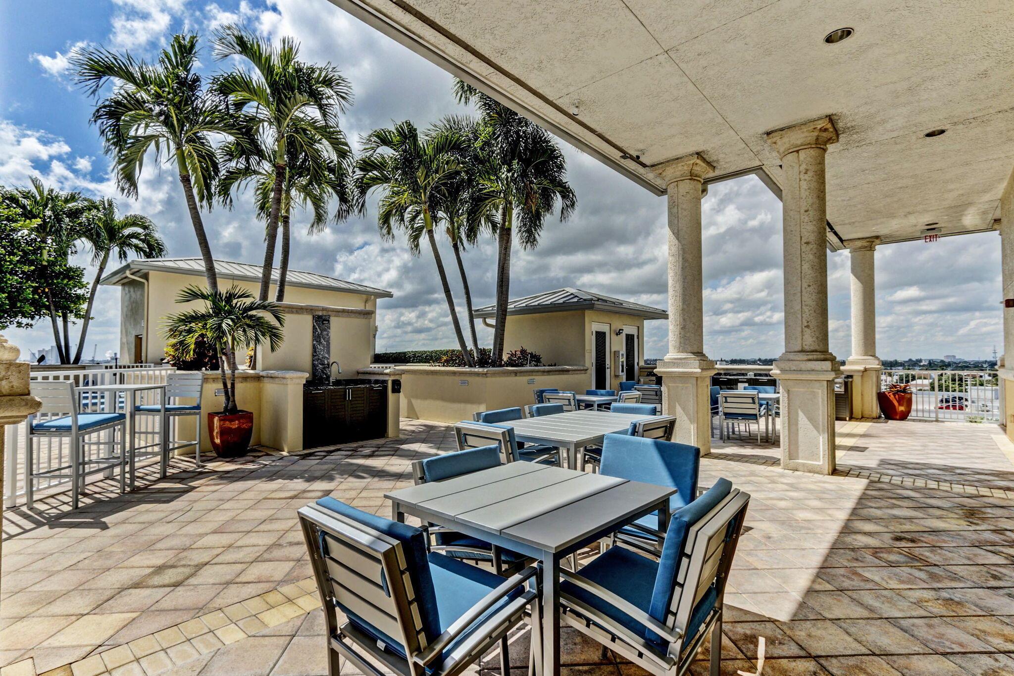 2640 Lake Shore Drive 1710