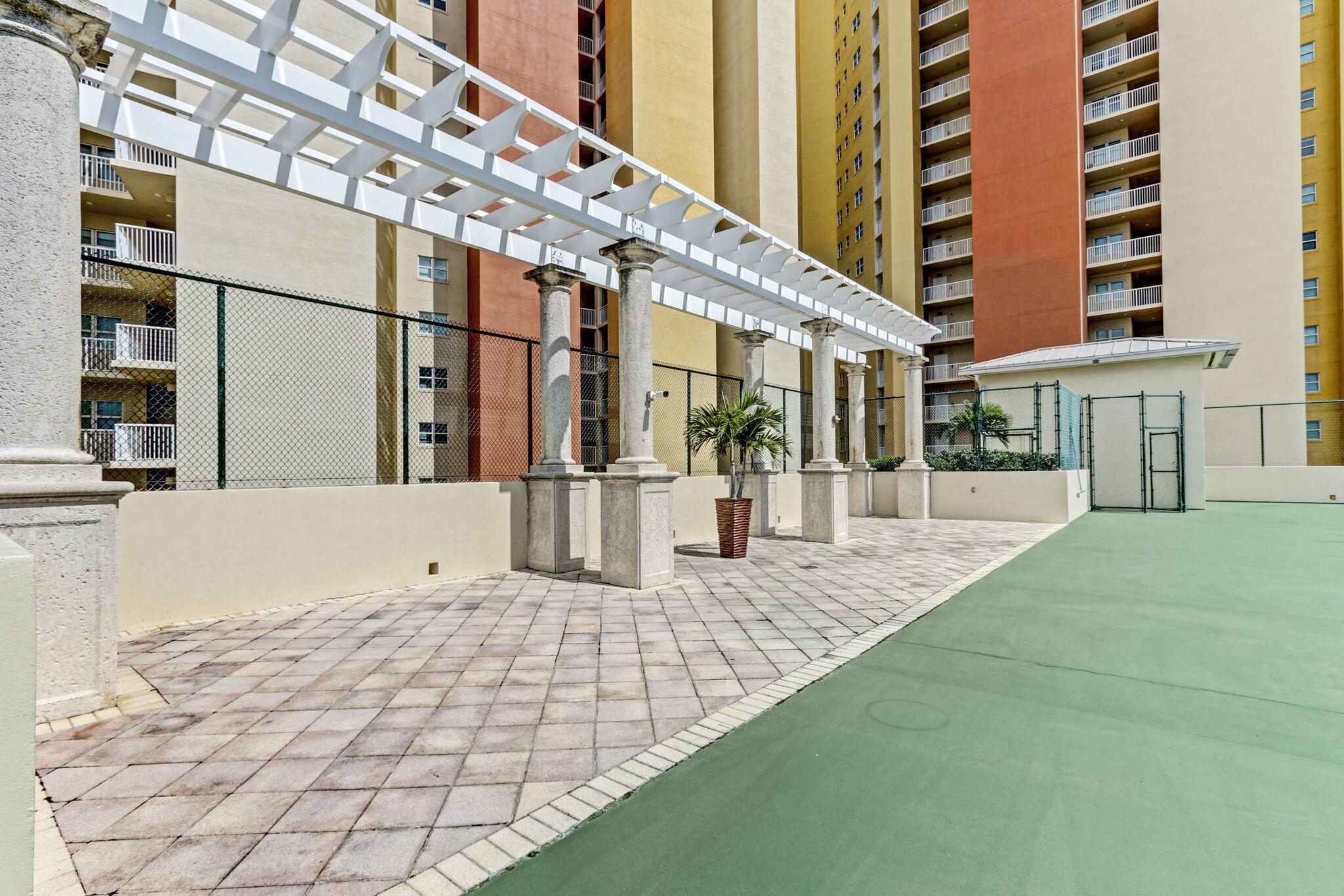 2640 Lake Shore Drive 1710