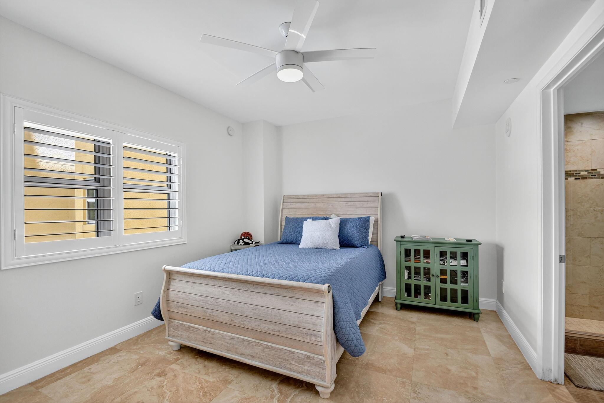 2640 Lake Shore Drive 1710