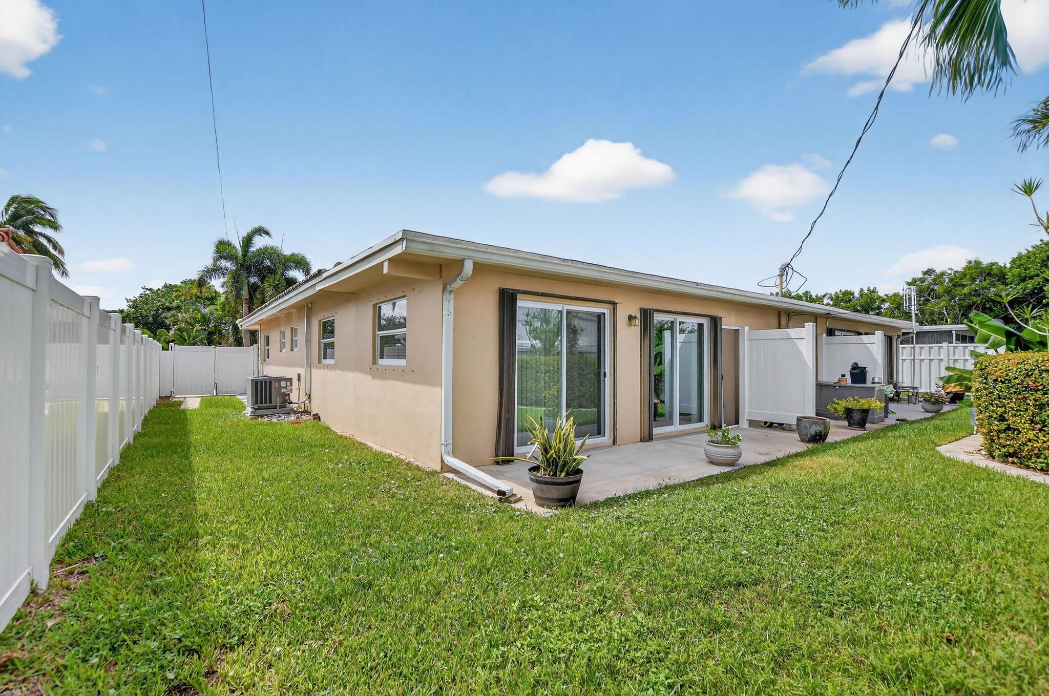 529 NE 18th Street 531