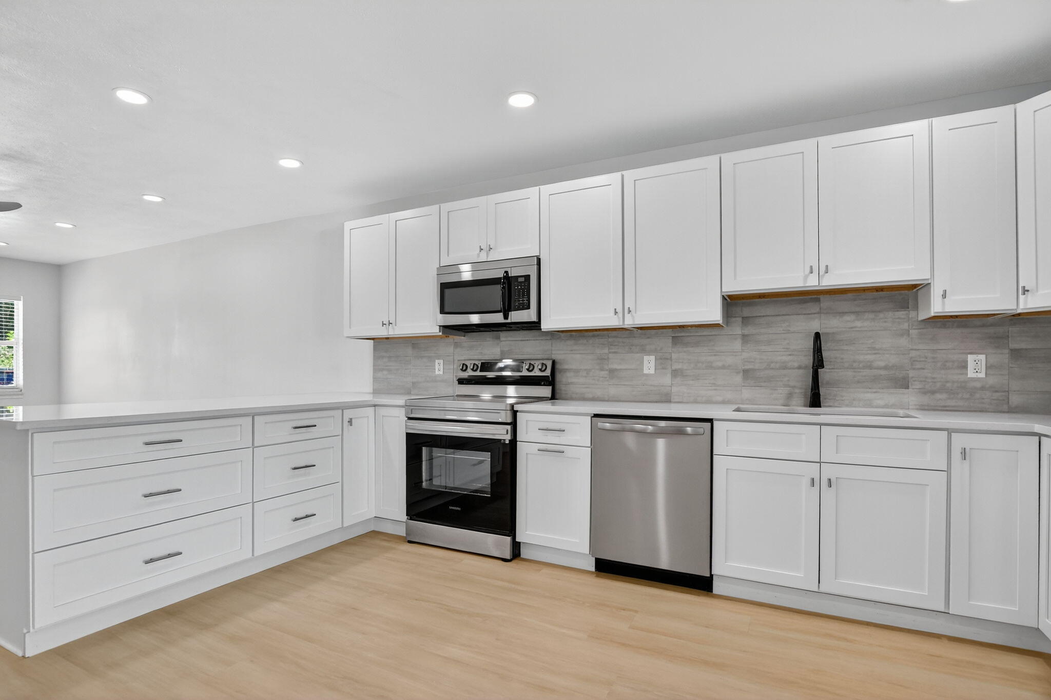 529 NE 18th Street 531
