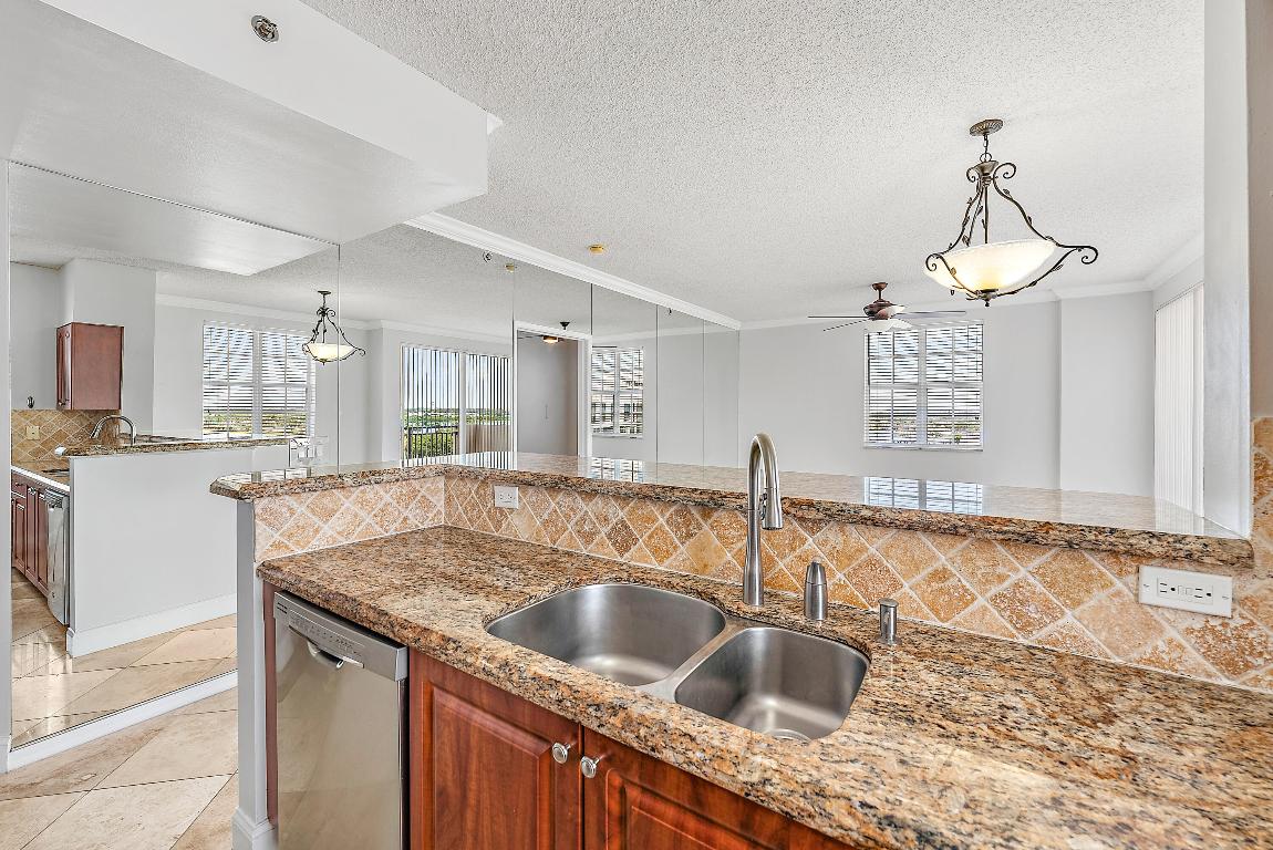 616 Clearwater Park Road 913