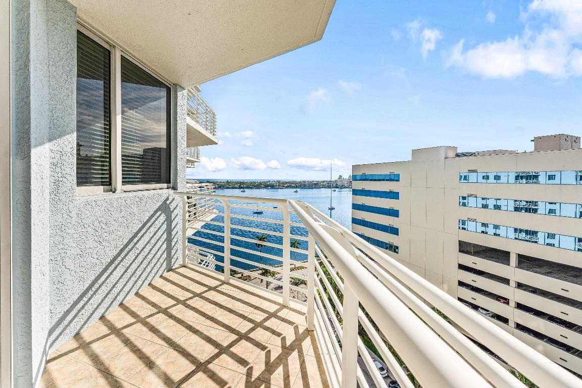 1551 N Flagler Drive 1415