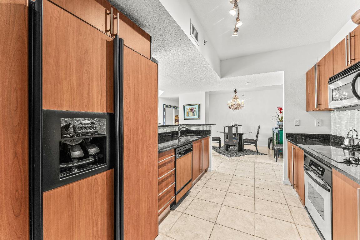 1551 N Flagler Drive 1415