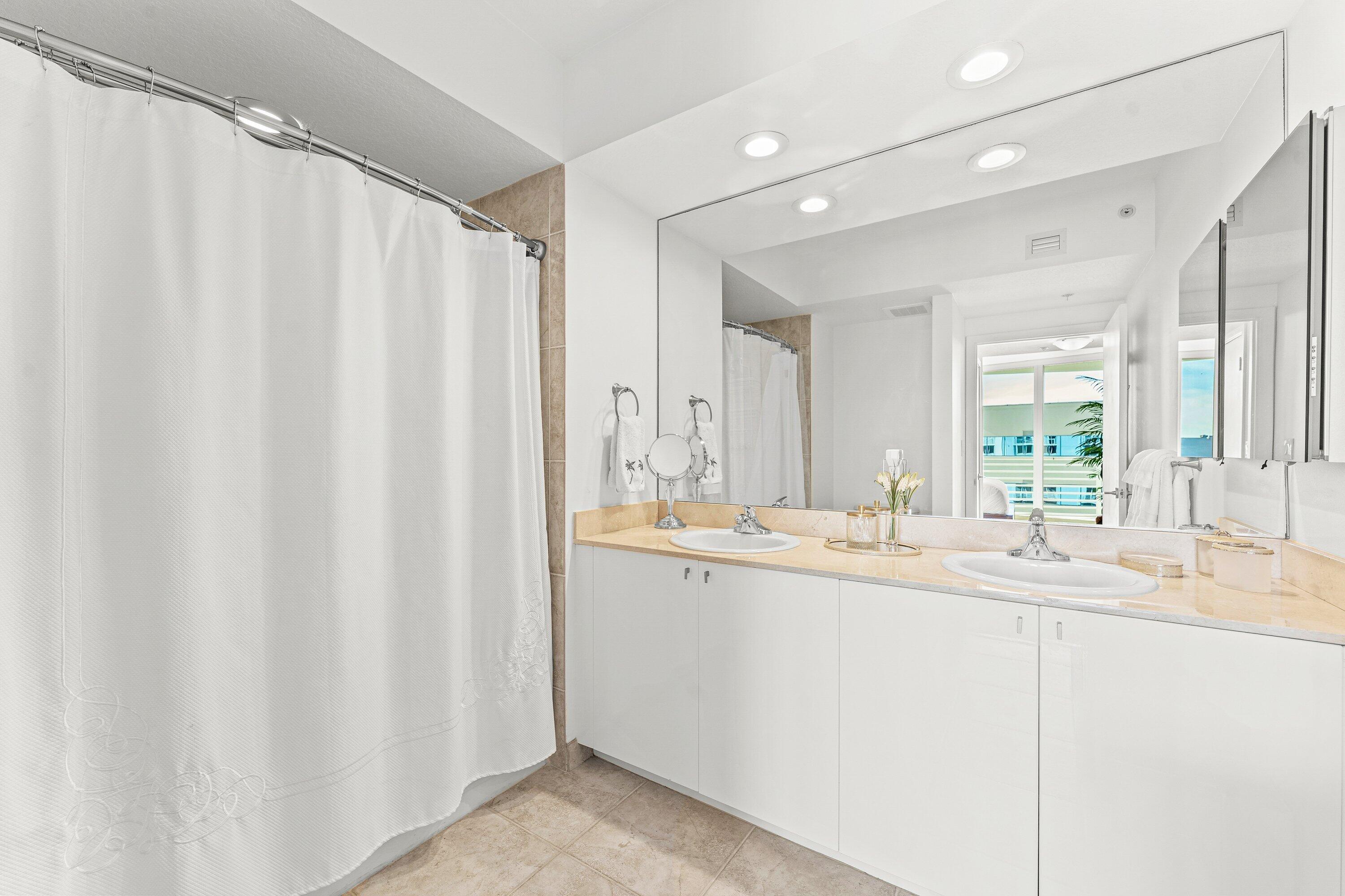 1551 N Flagler Drive 1415