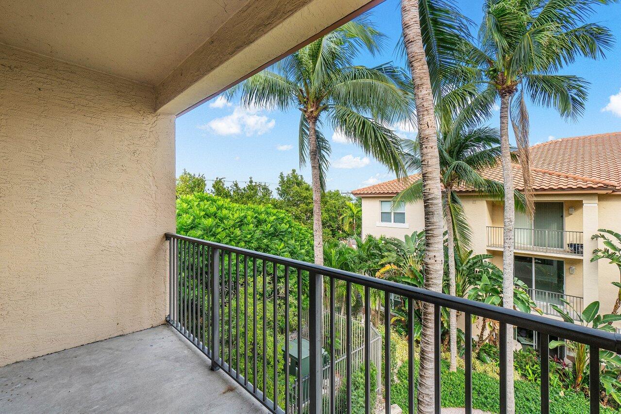 1805 N Flagler Drive 313