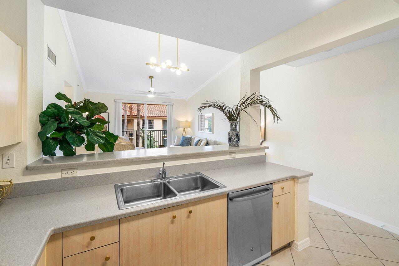 1805 N Flagler Drive 313