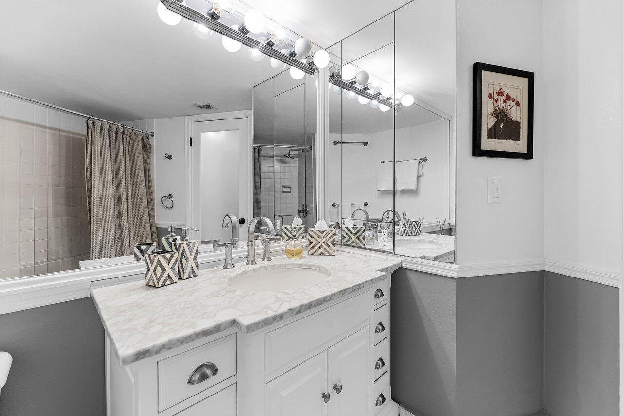 5420 N Ocean Drive 1605