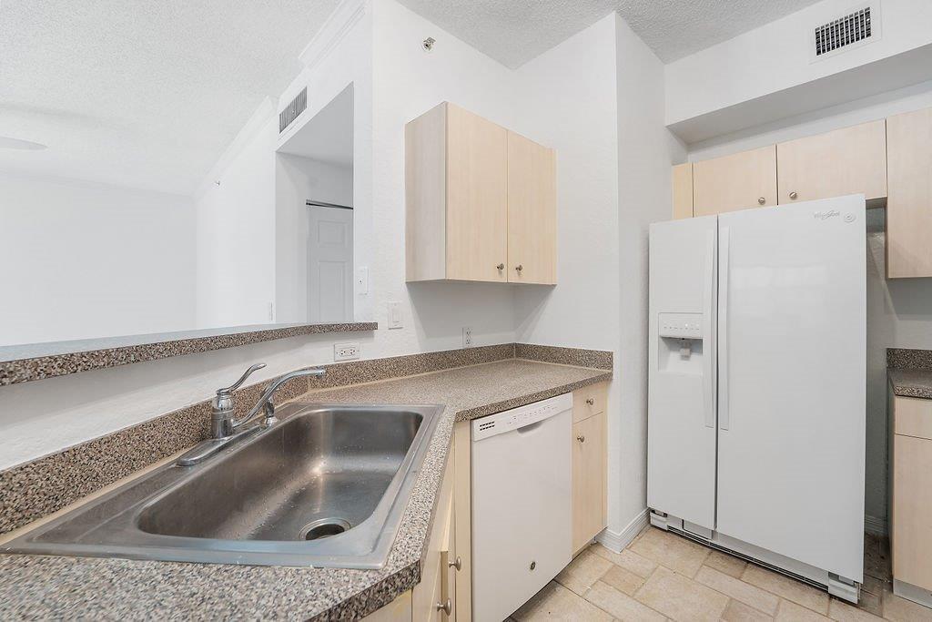 1805 N Flagler Drive 108