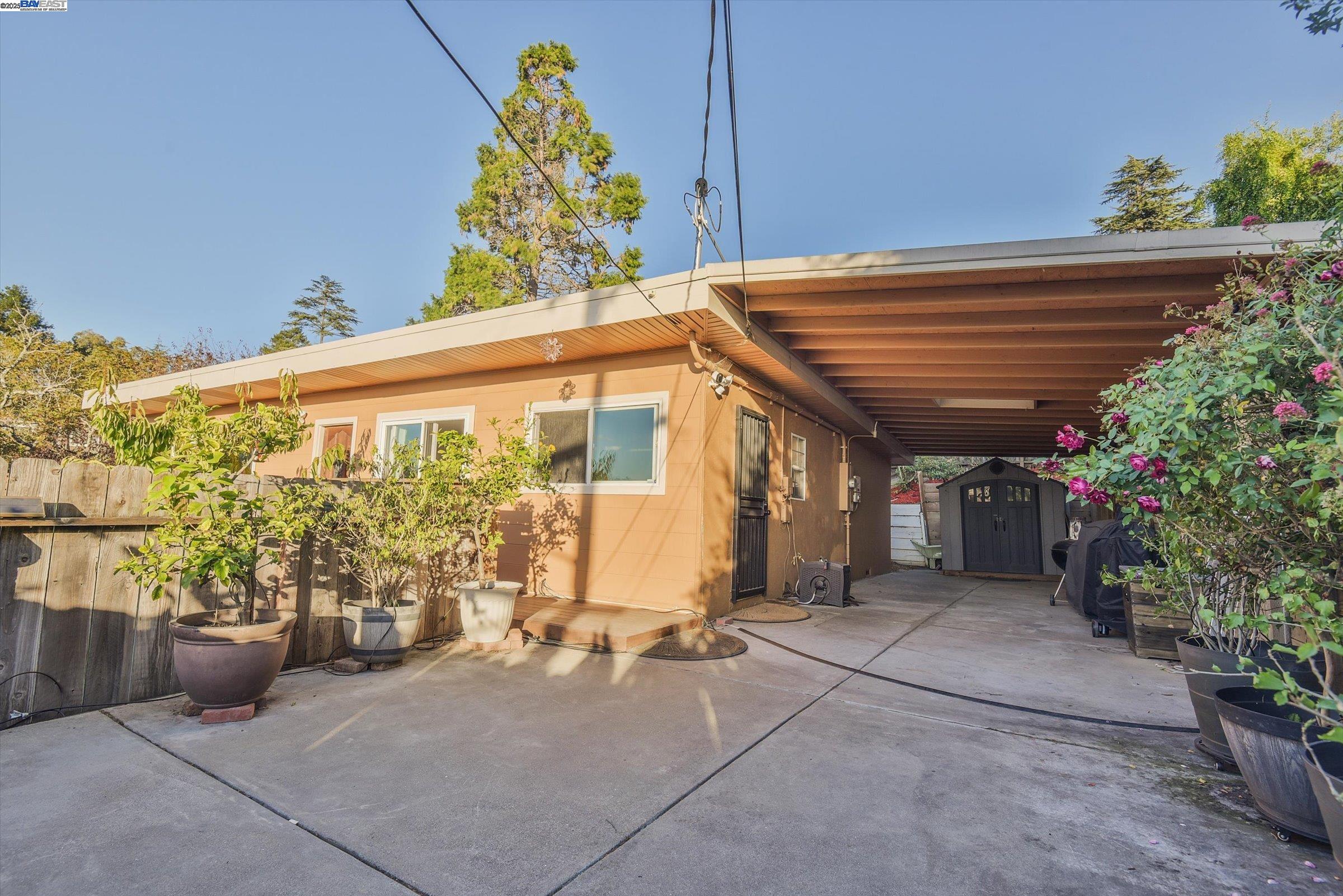 5909 Colton Blvd