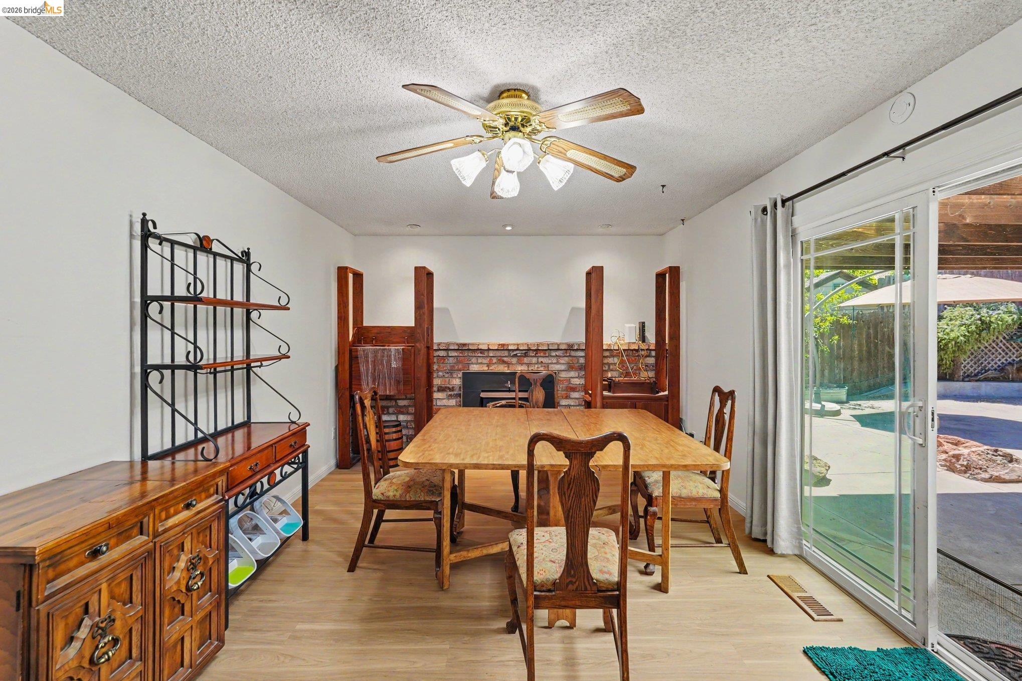 1150 Los Palos Ct