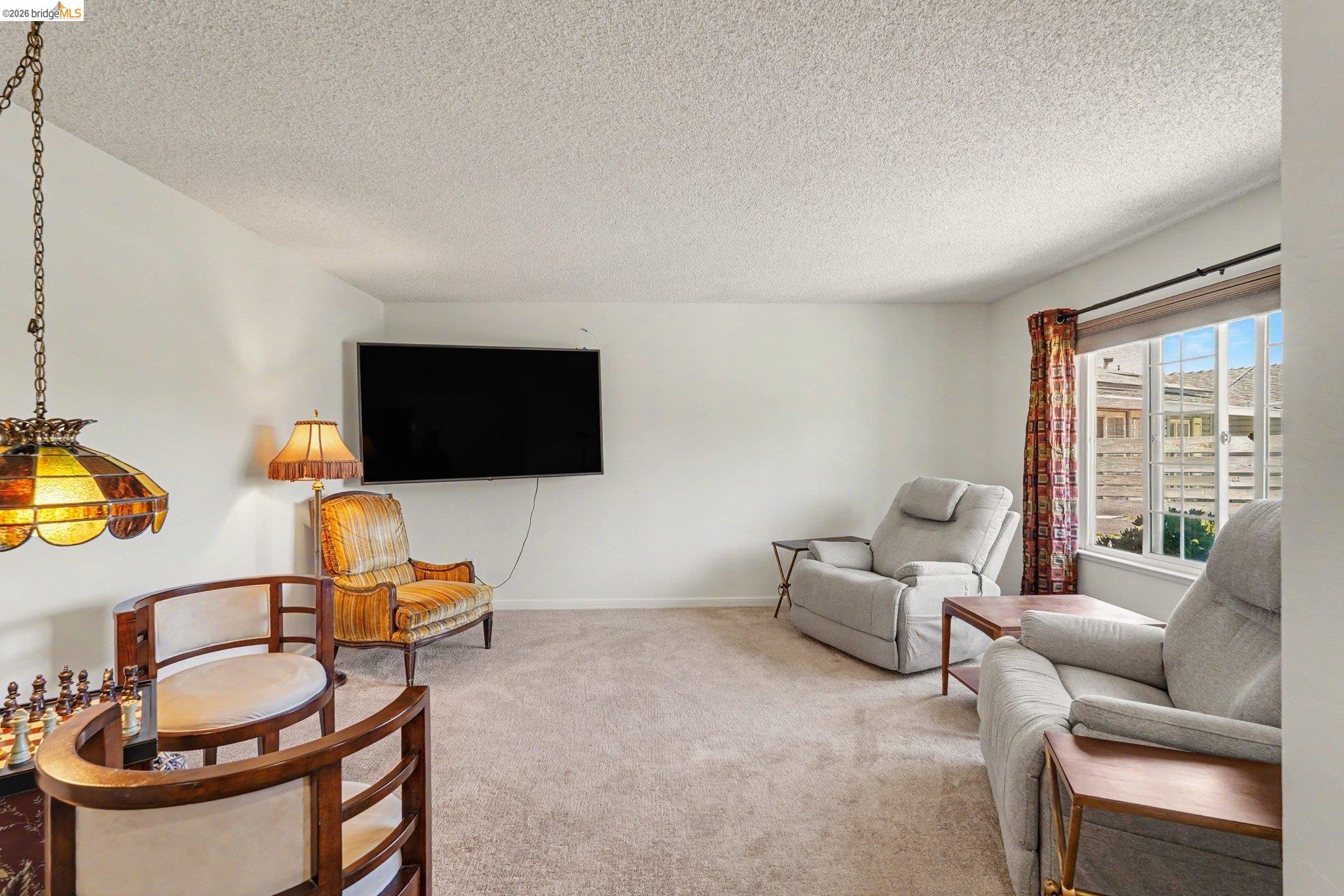 1150 Los Palos Ct