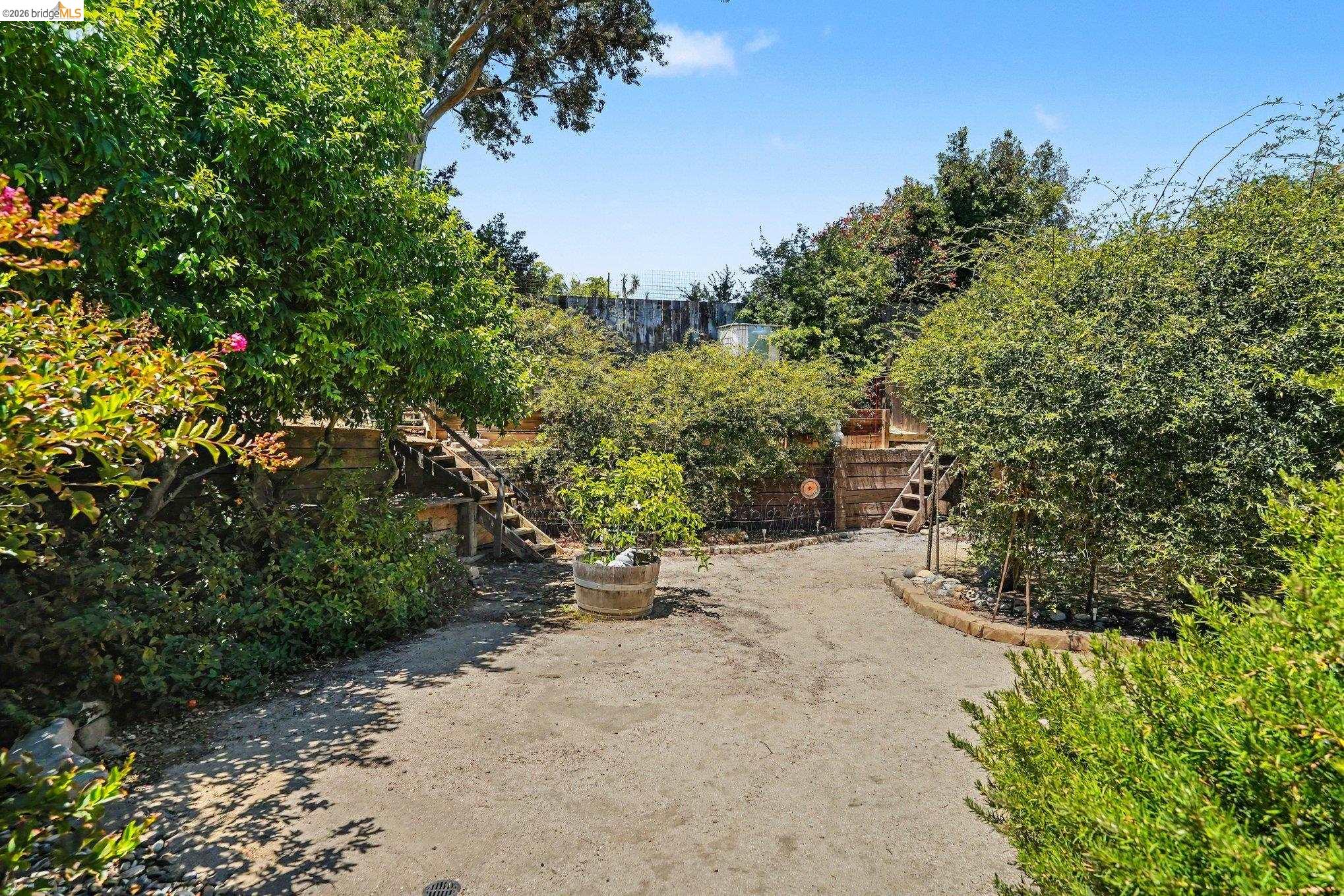 1150 Los Palos Ct