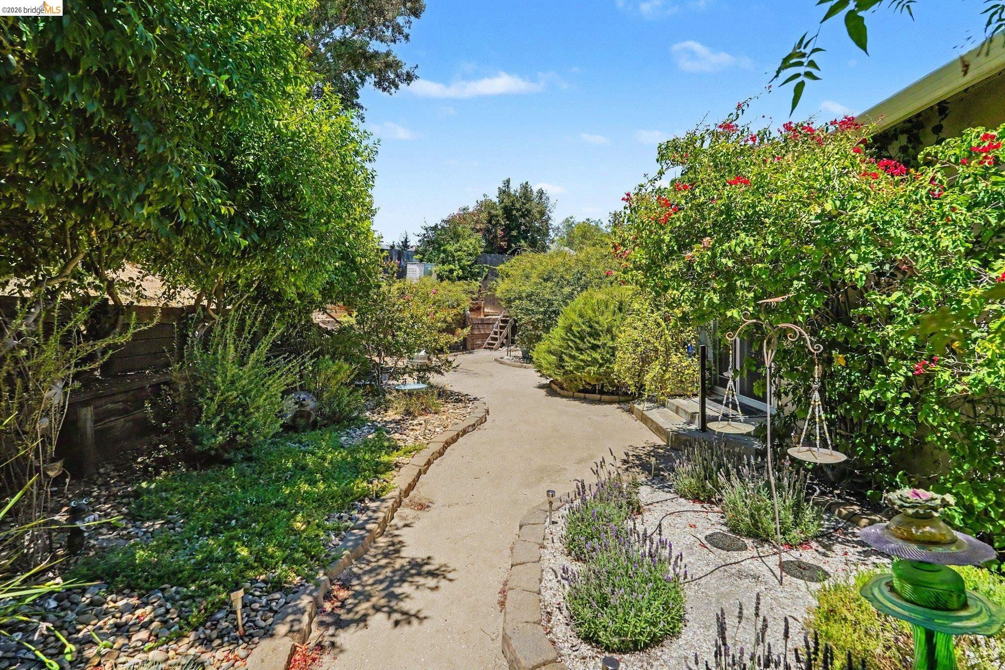 1150 Los Palos Ct