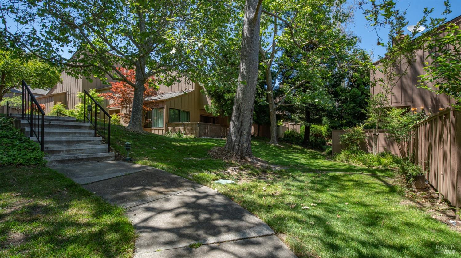 17 Prairie Falcon Dr