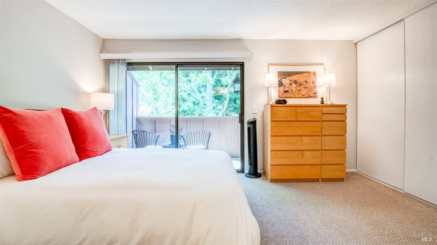 17 Prairie Falcon Dr