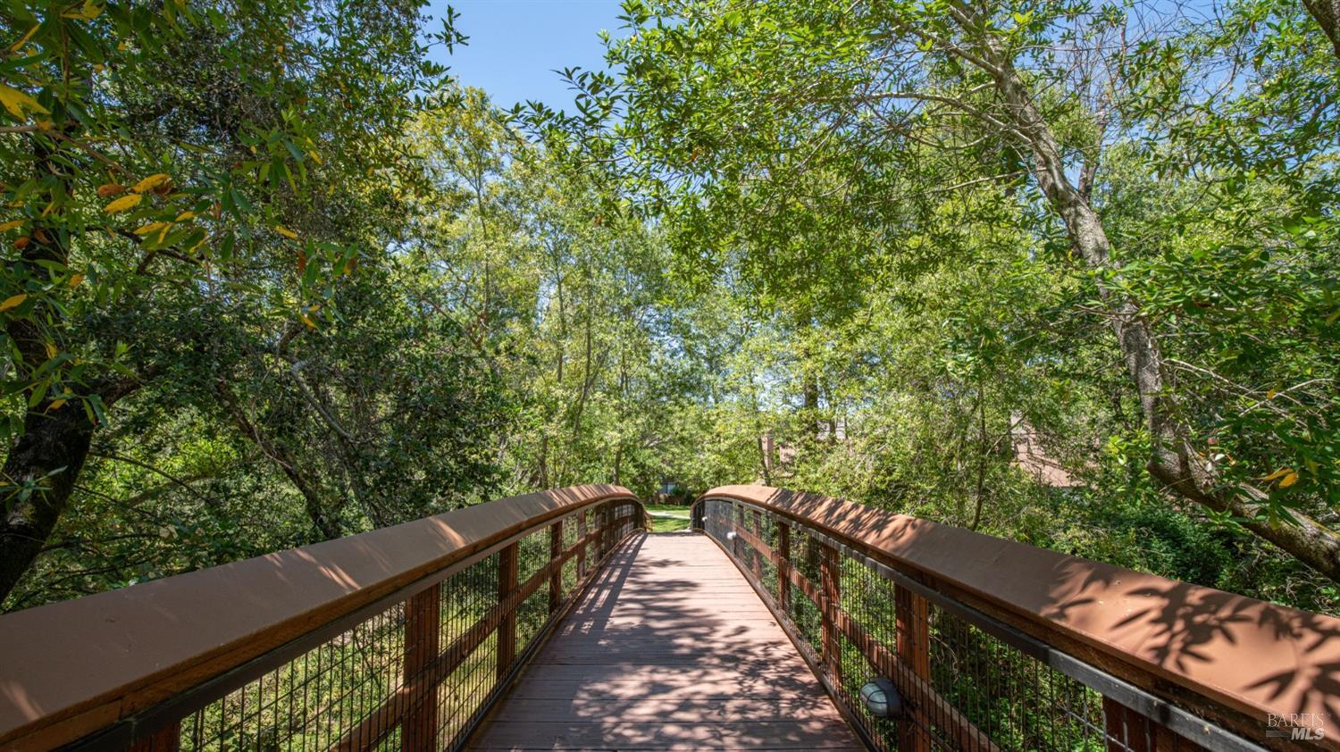 17 Prairie Falcon Dr