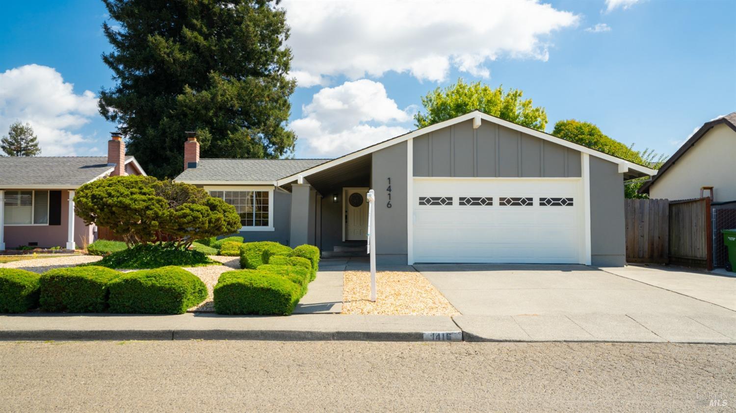 1416 Pheasant Dr