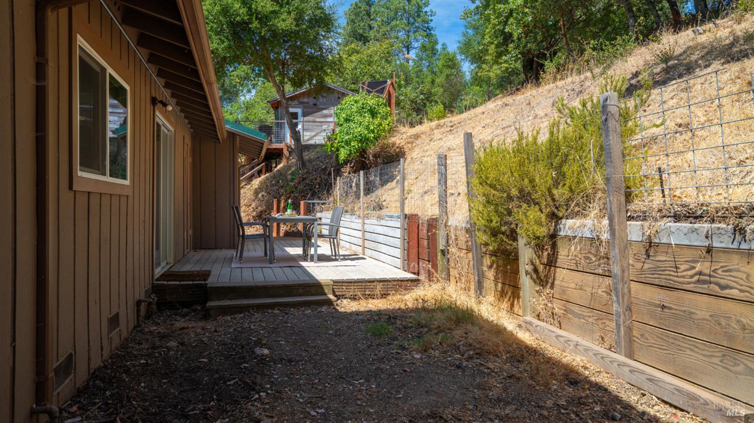 26889 Toyon Ln