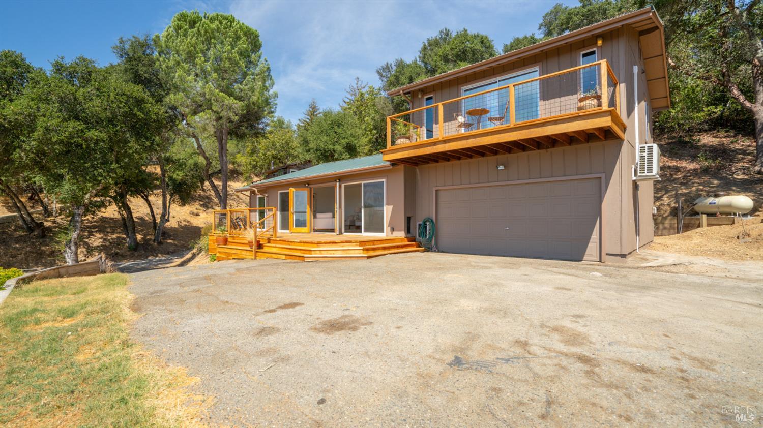 26889 Toyon Ln