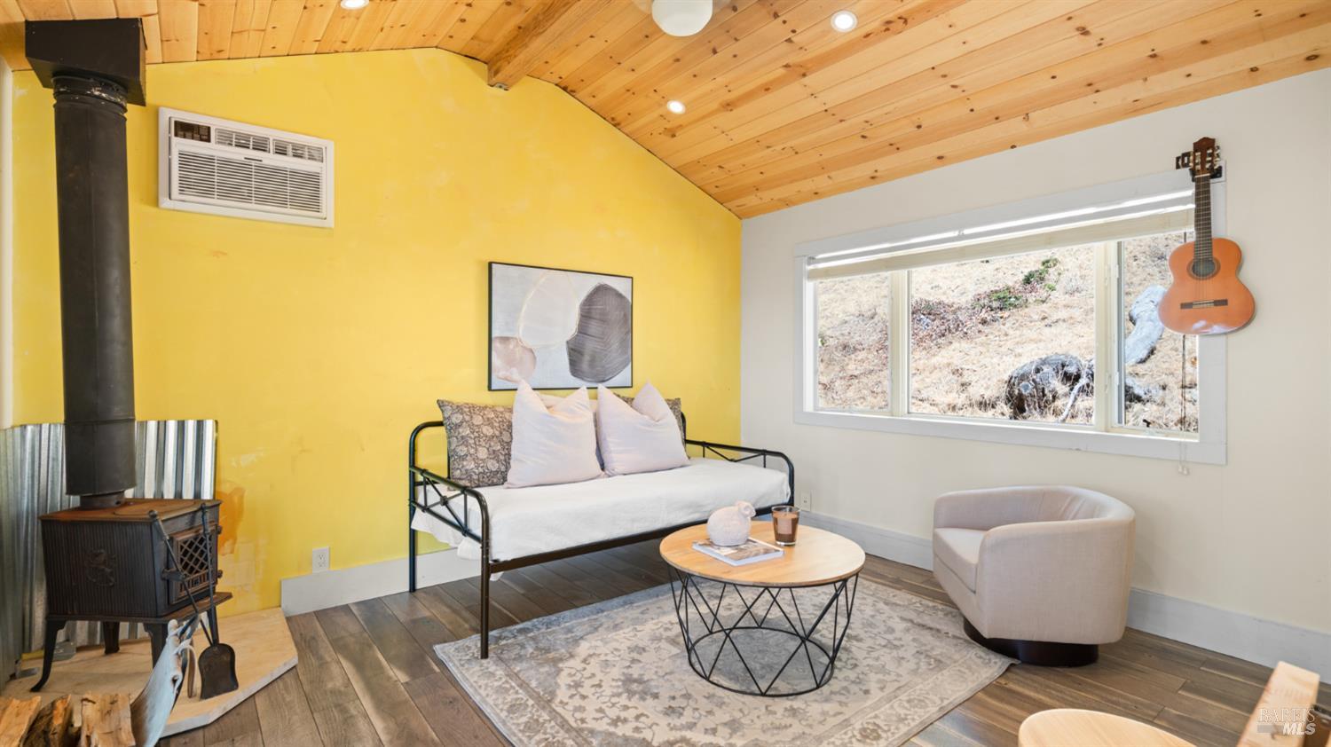 26889 Toyon Ln