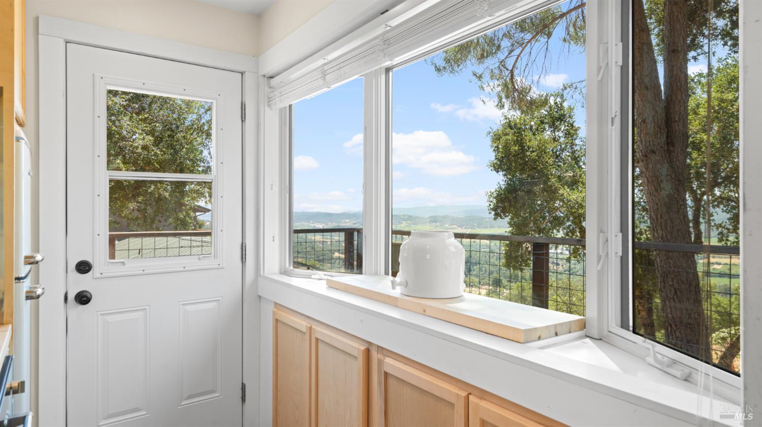 26889 Toyon Ln