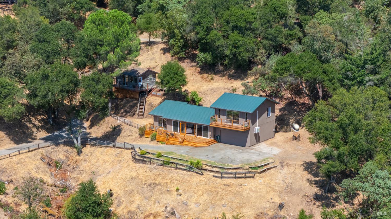 26889 Toyon Ln
