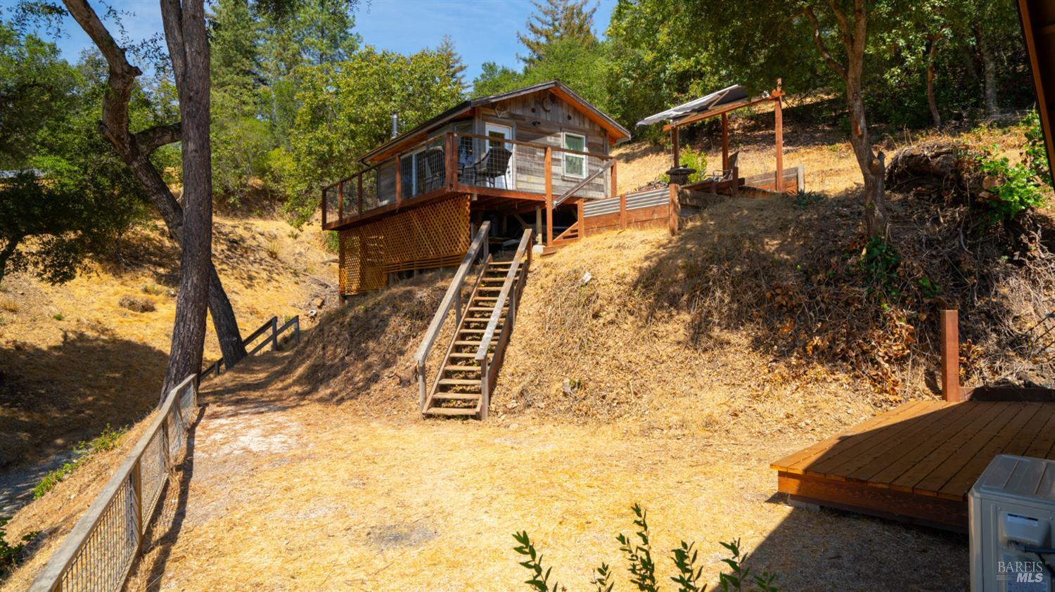 26889 Toyon Ln