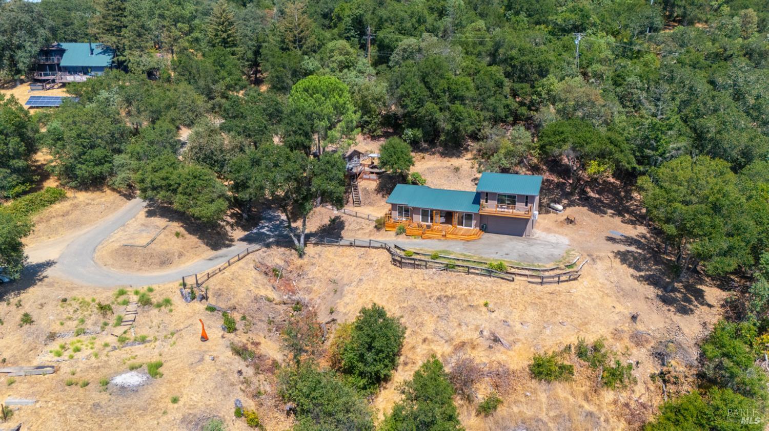 26889 Toyon Ln