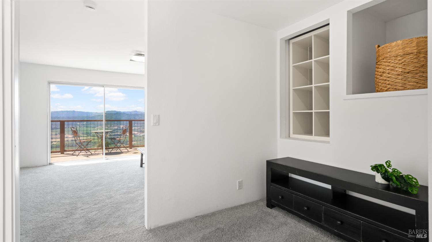 26889 Toyon Ln