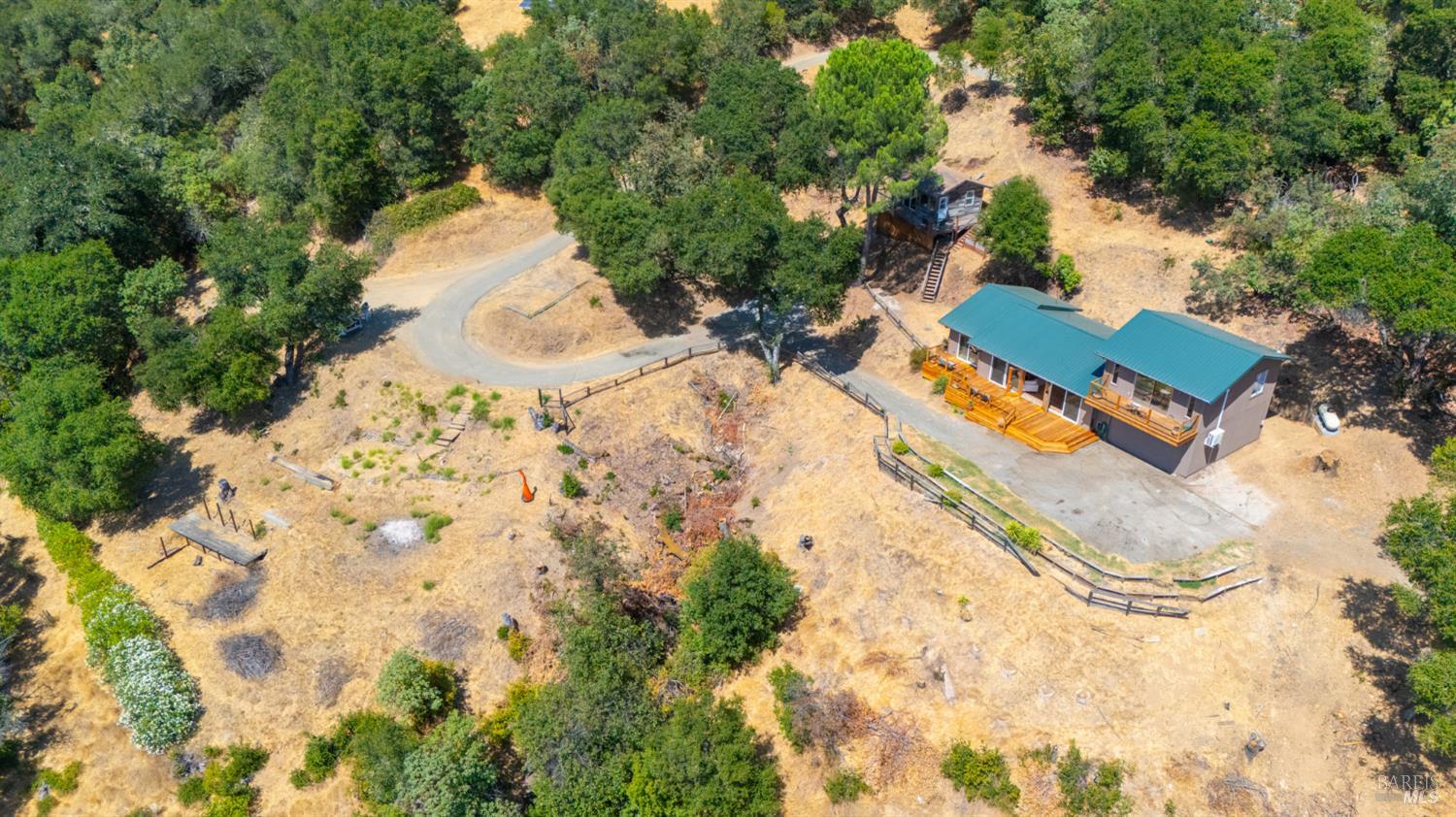 26889 Toyon Ln