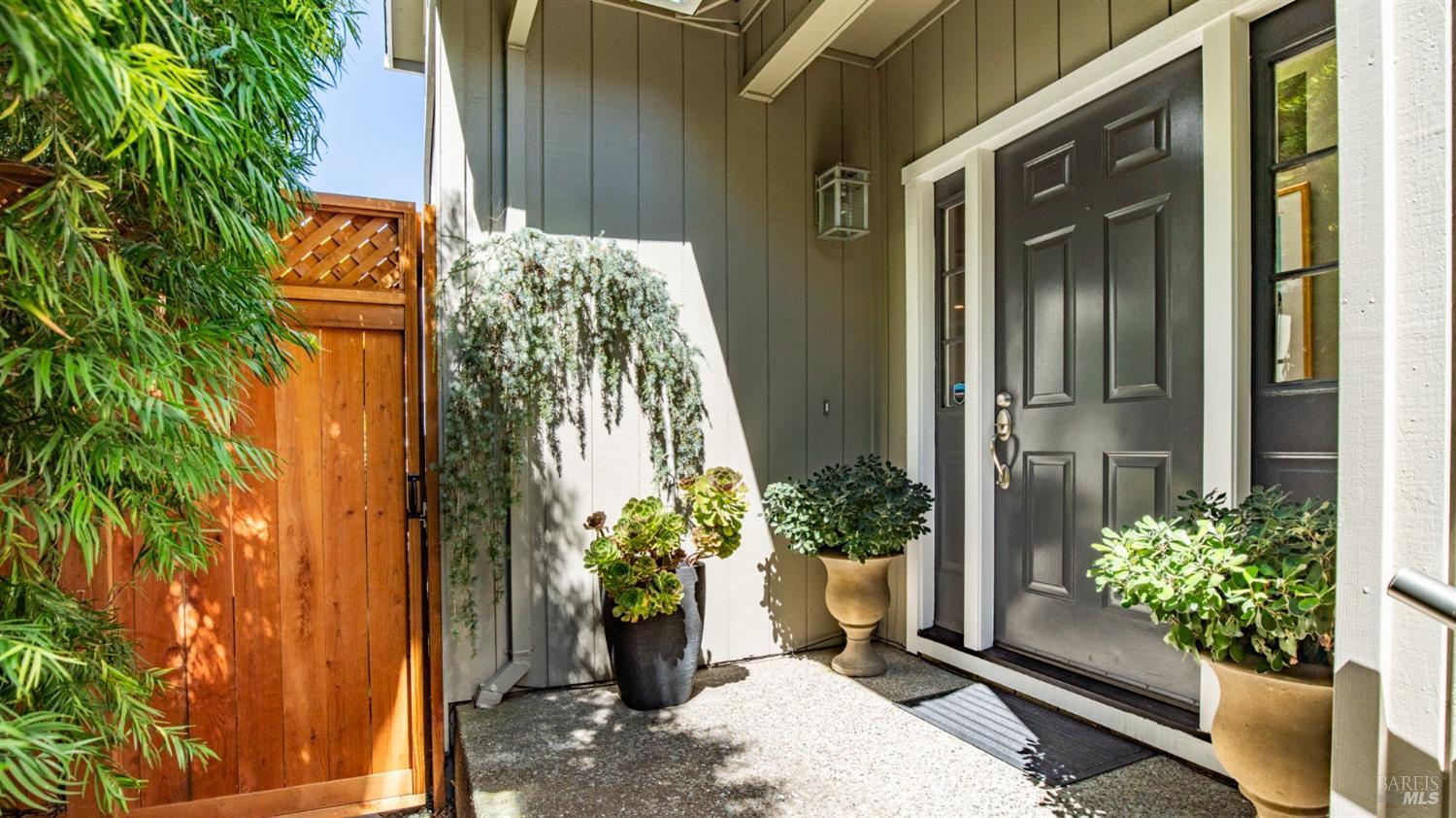 80 Baypoint Dr