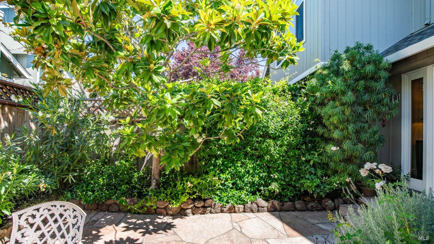 80 Baypoint Dr