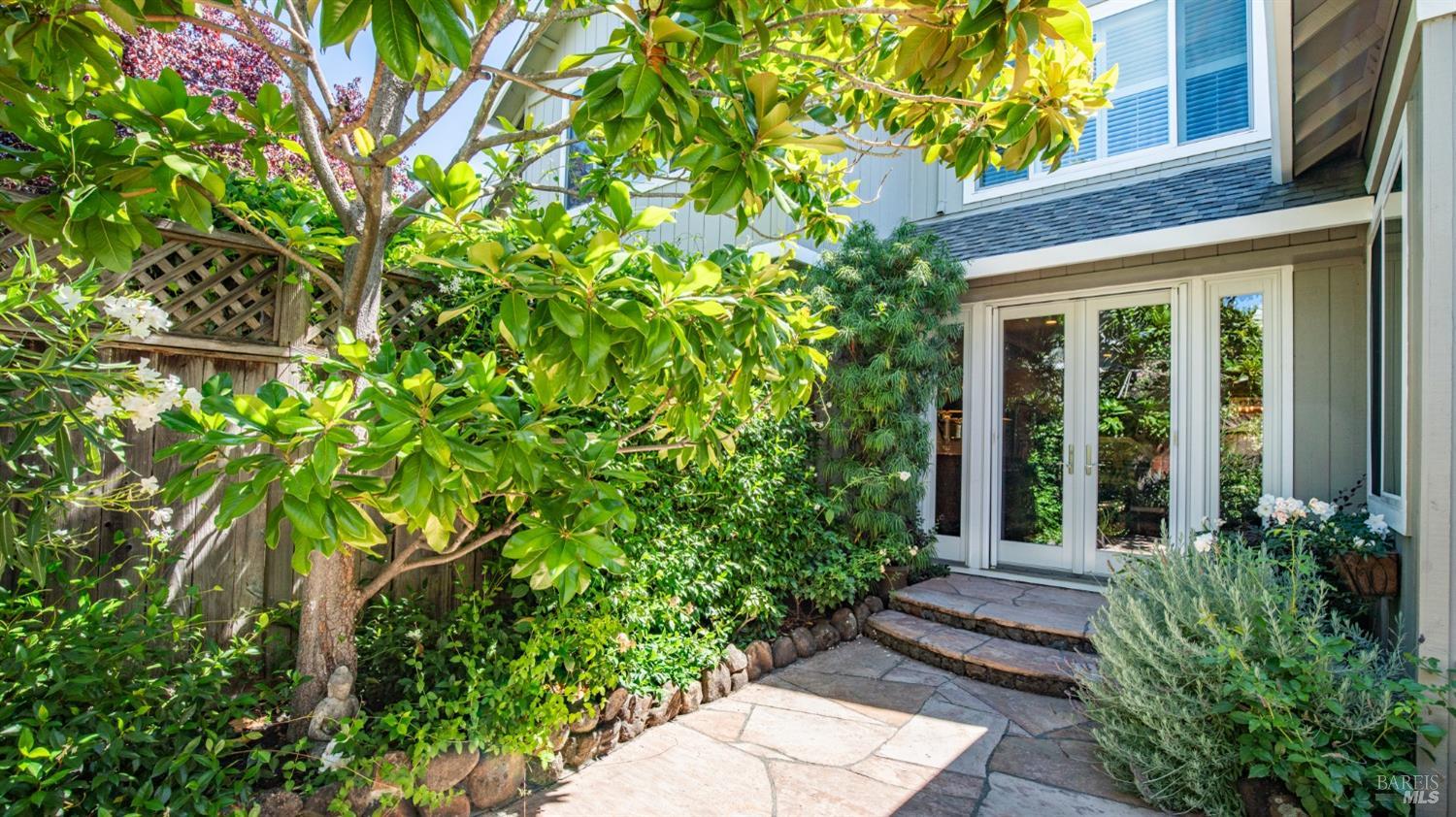 80 Baypoint Dr