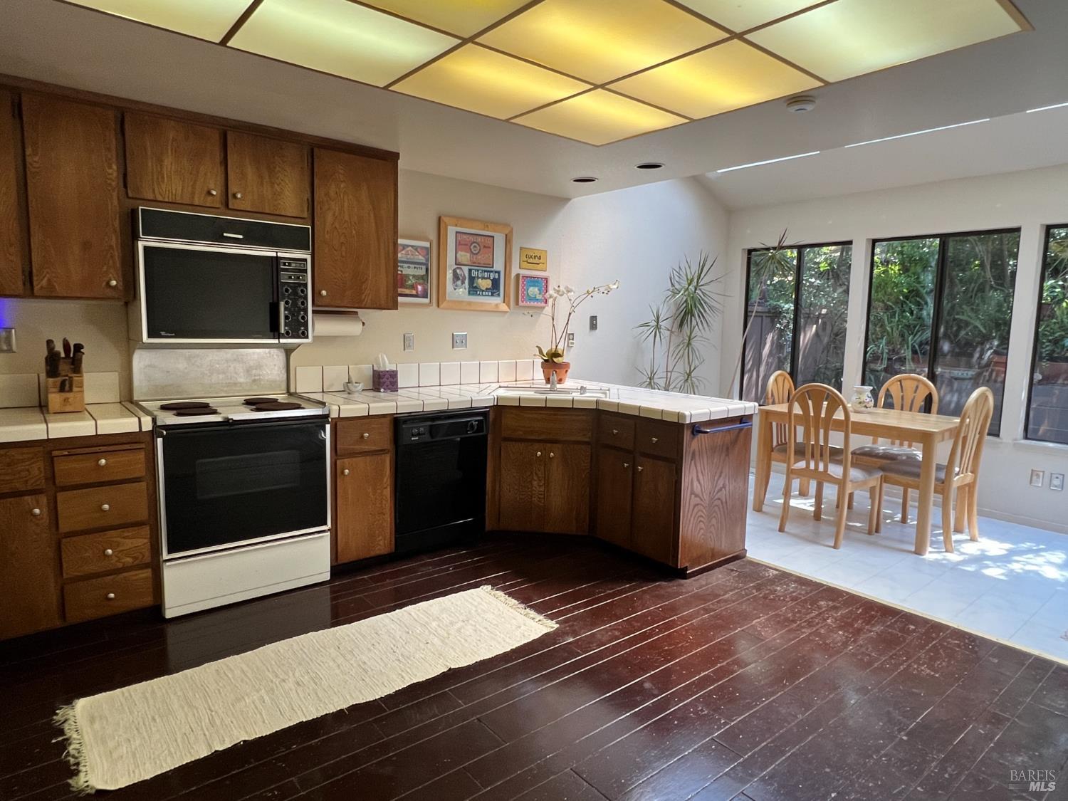 16 Elegant Tern Rd