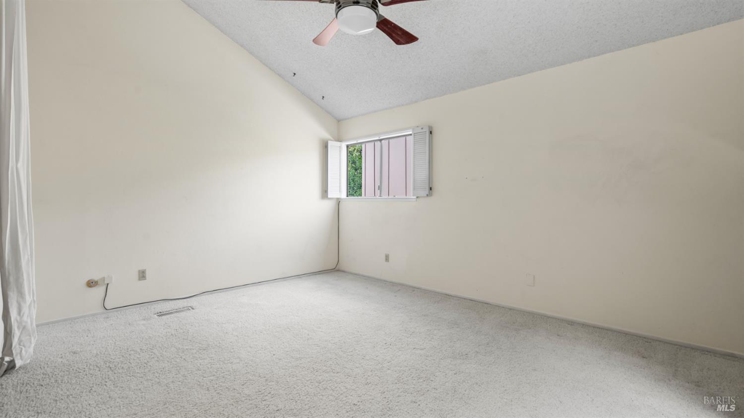 16 Elegant Tern Rd