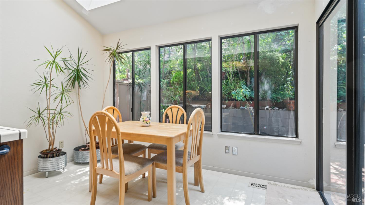 16 Elegant Tern Rd
