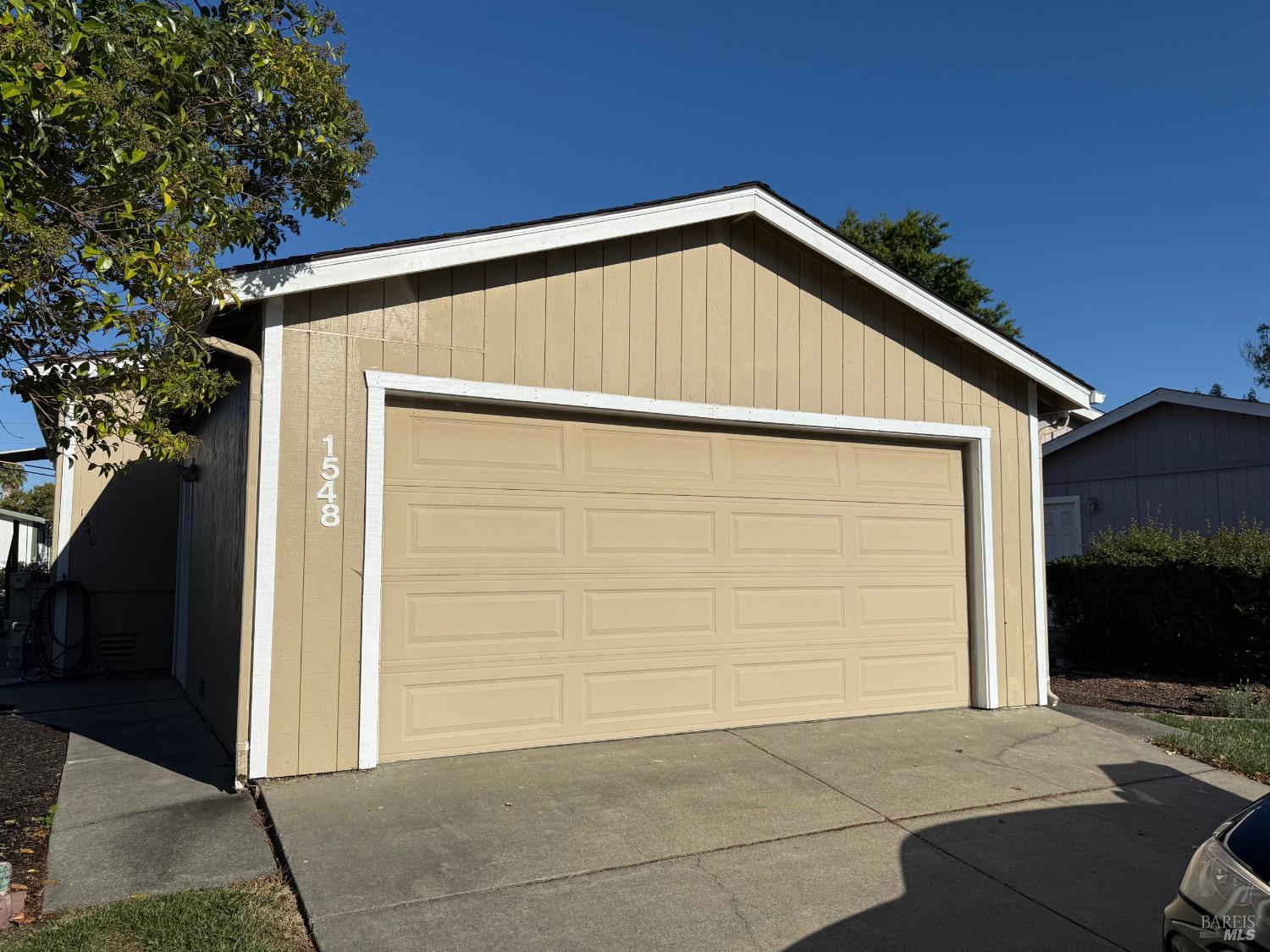 1548 Royal Oaks Drive