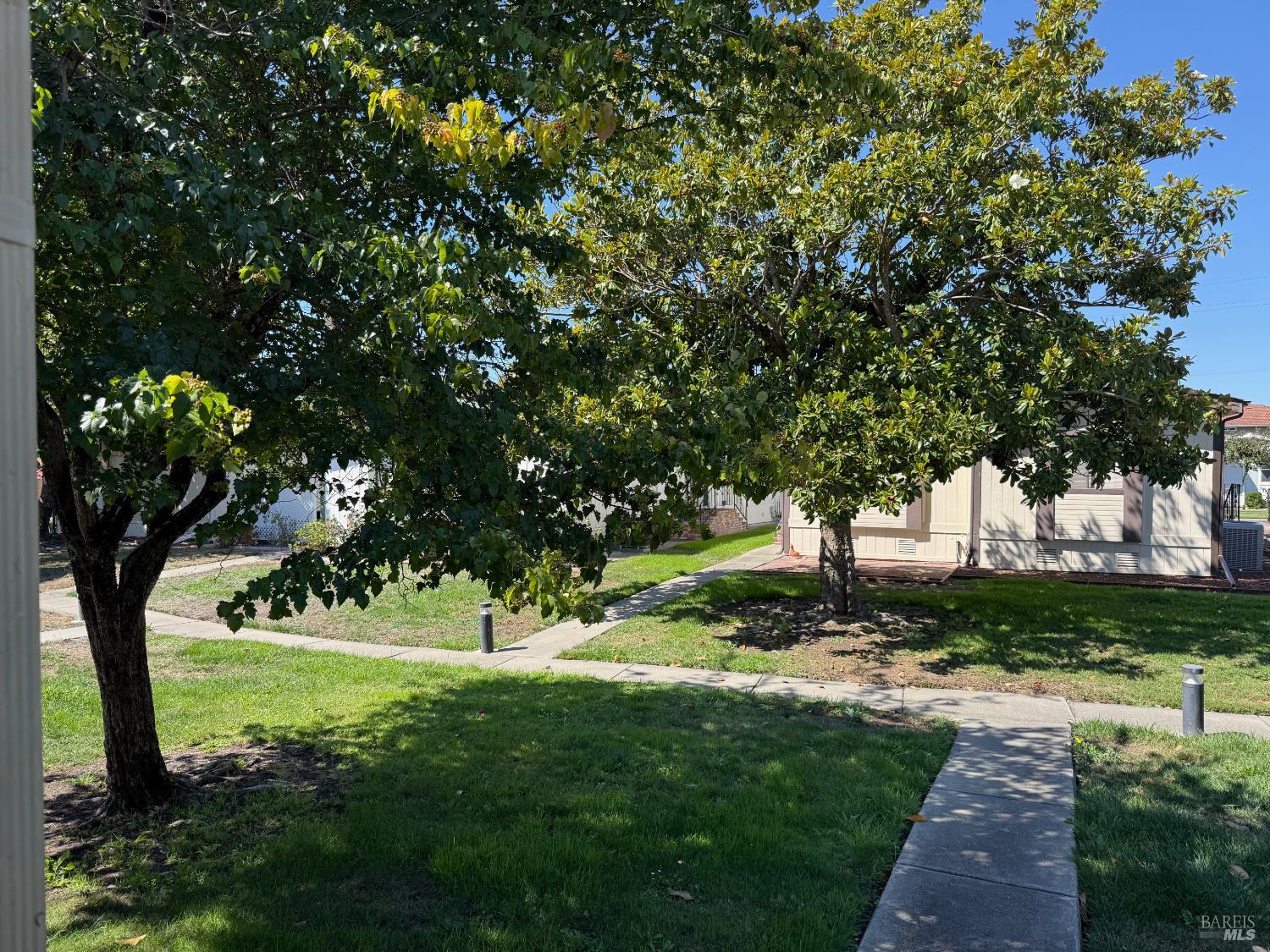 1548 Royal Oaks Drive