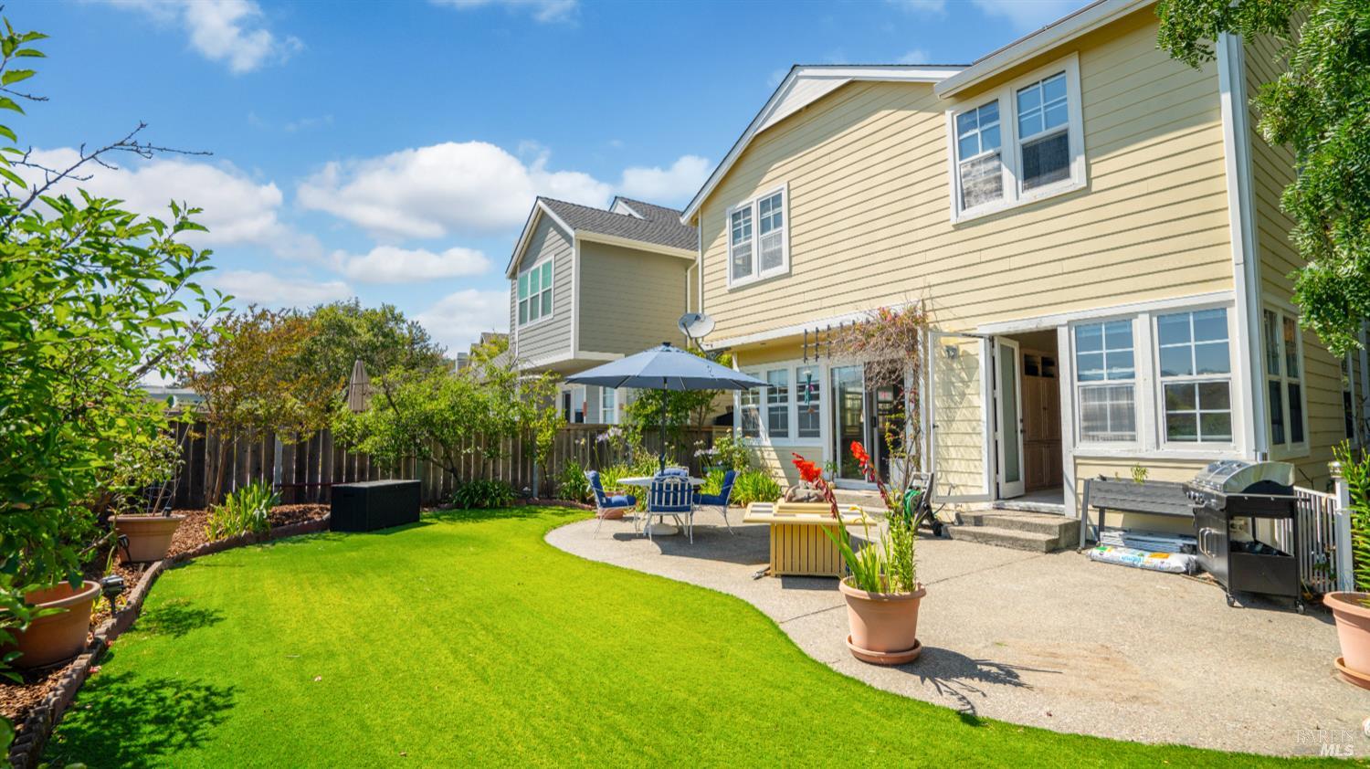 56 Waterside Cir