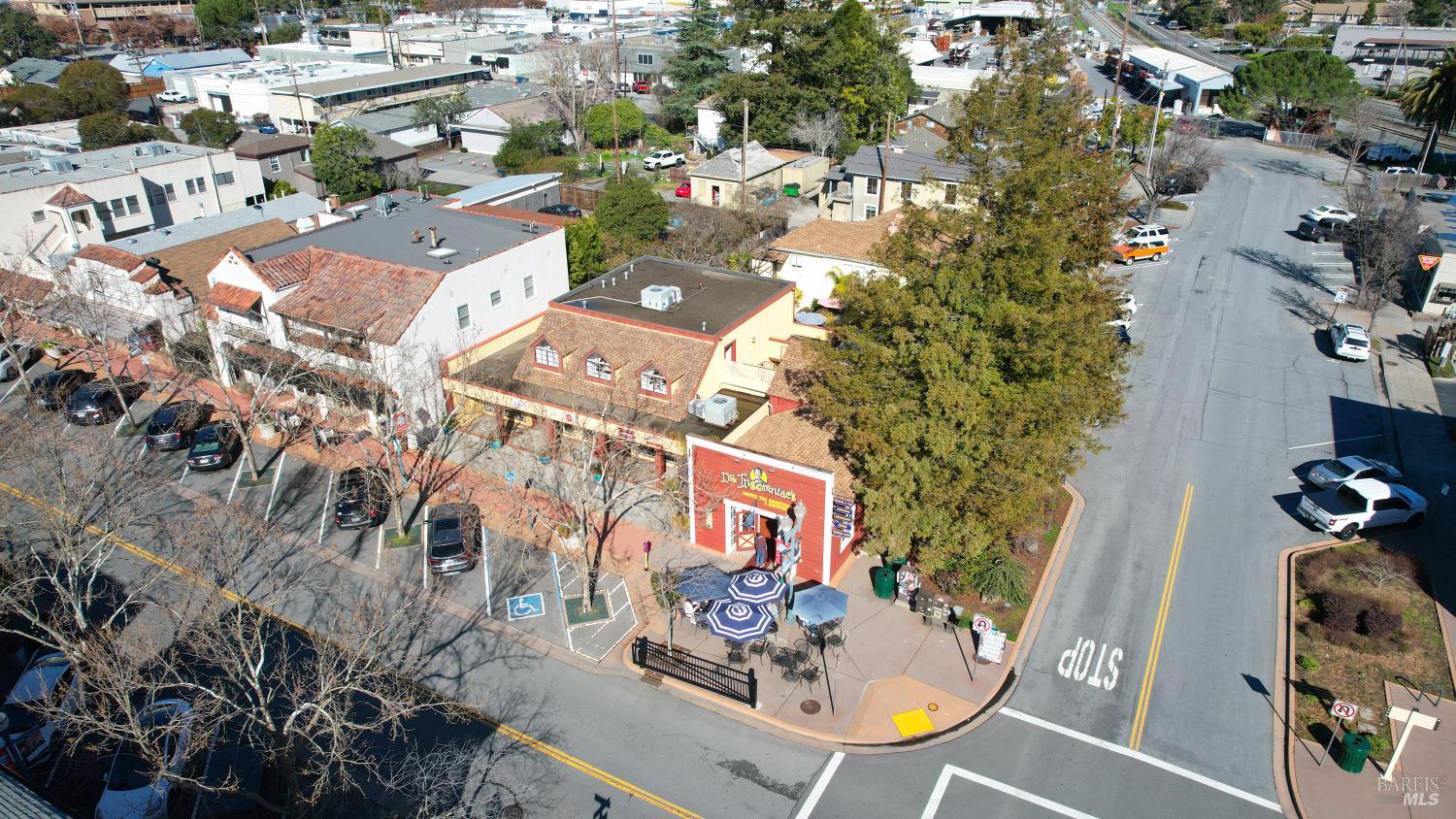 11 Saddlebrook Court