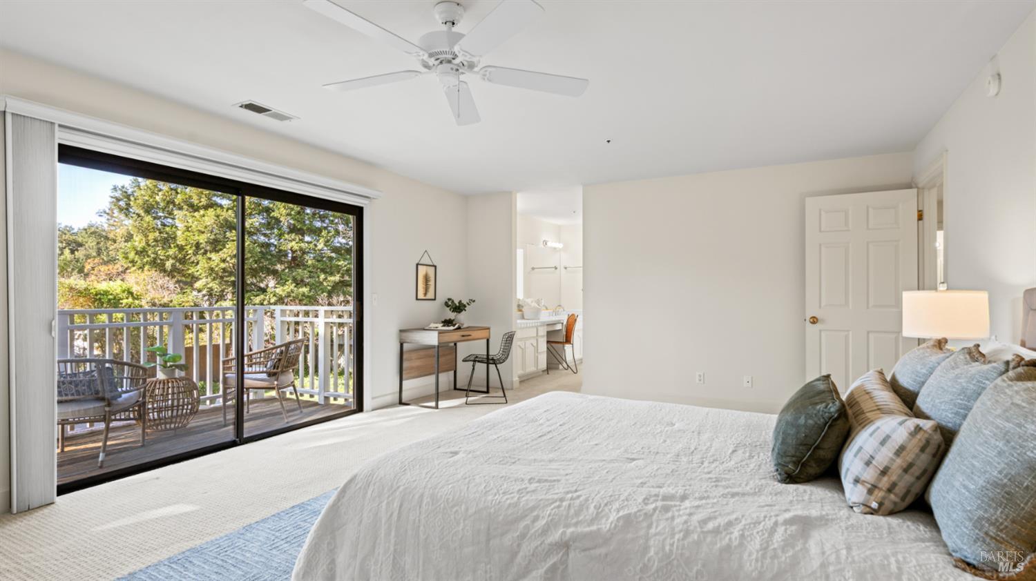 11 Saddlebrook Court