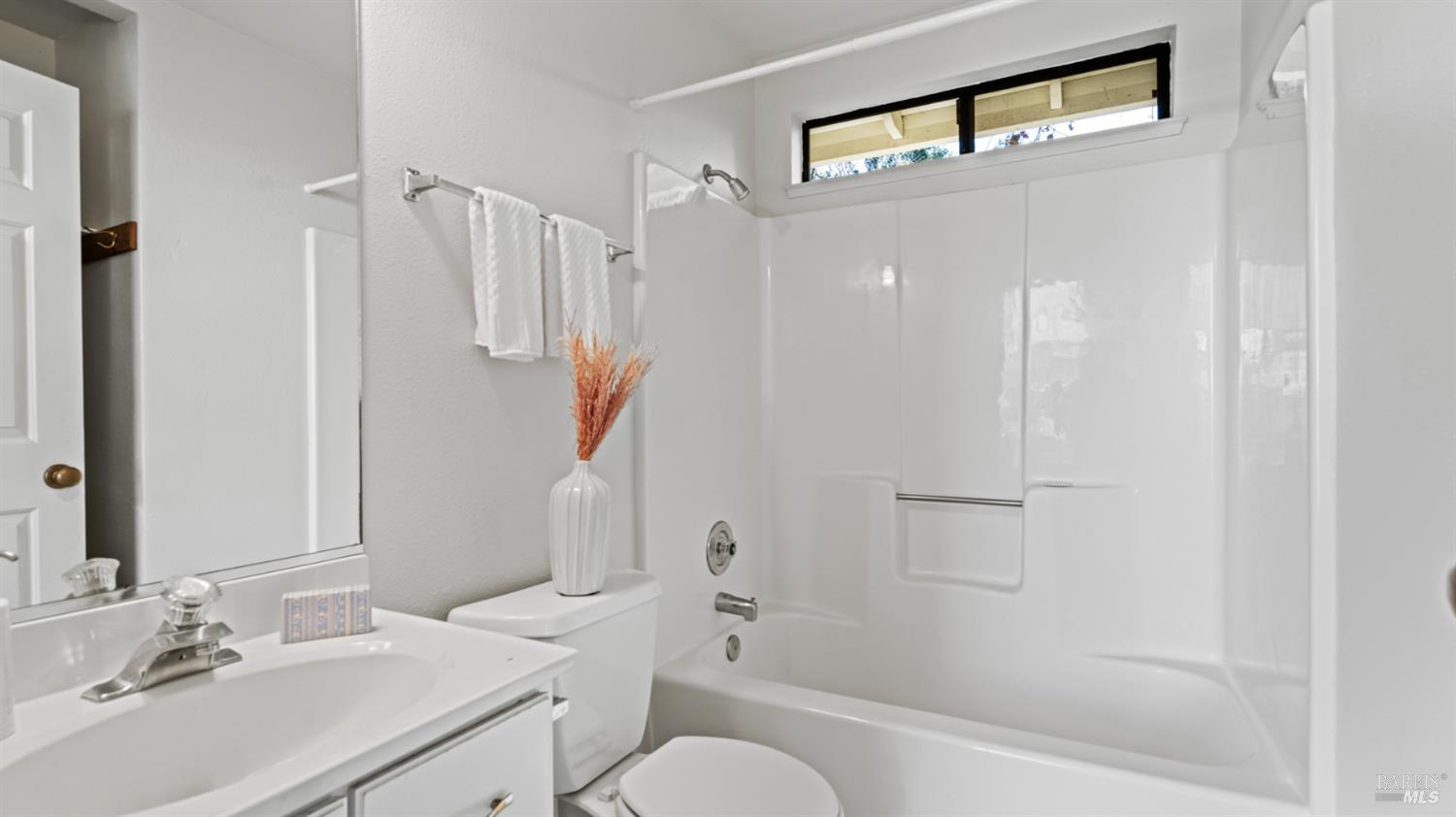 11 Saddlebrook Court