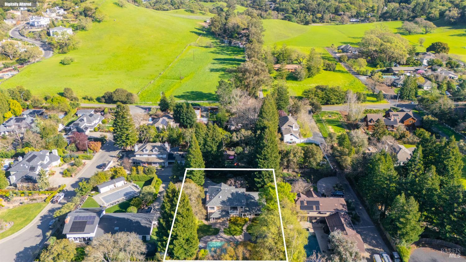 11 Saddlebrook Court