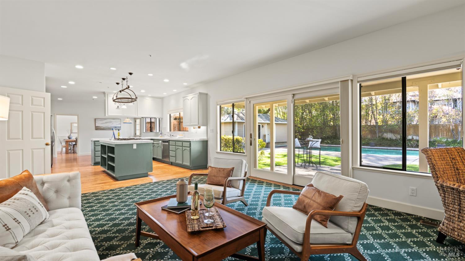 11 Saddlebrook Court