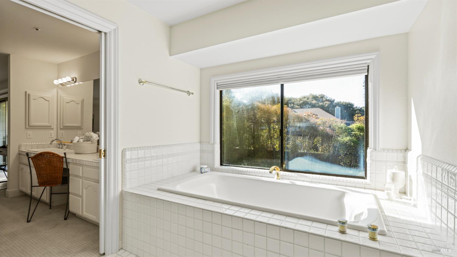 11 Saddlebrook Court